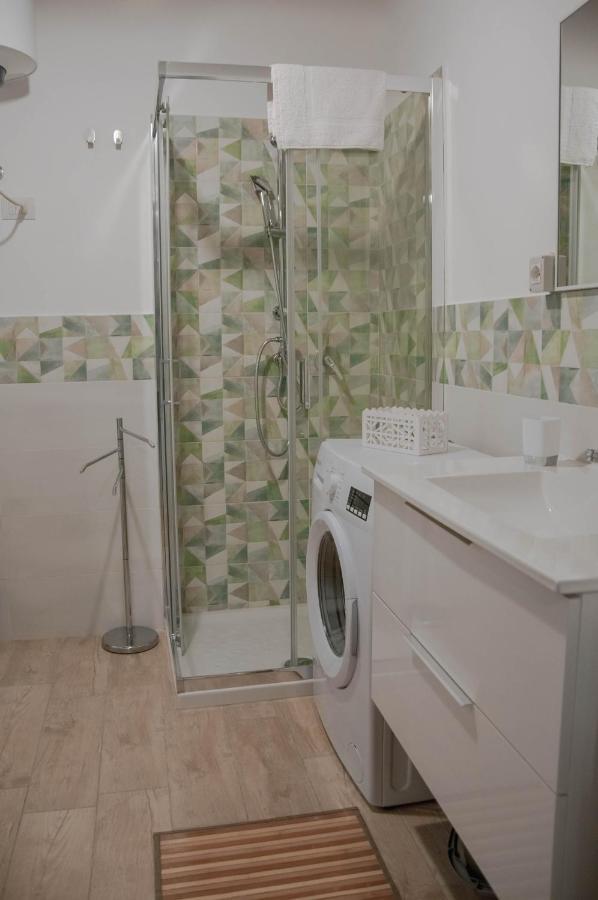 Ideisini'S Apartment 팔레르모 외부 사진